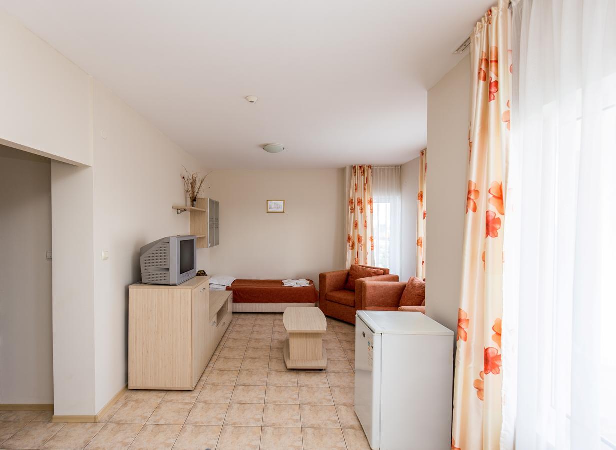 Belle Air Aparthotel Слънчев бряг Екстериор снимка